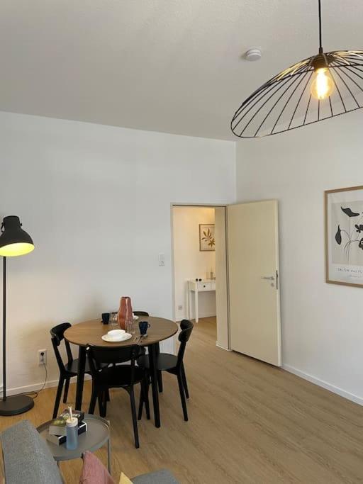 Stilvolle 3 Zimmer Wohnung In เบรเมน ภายนอก รูปภาพ